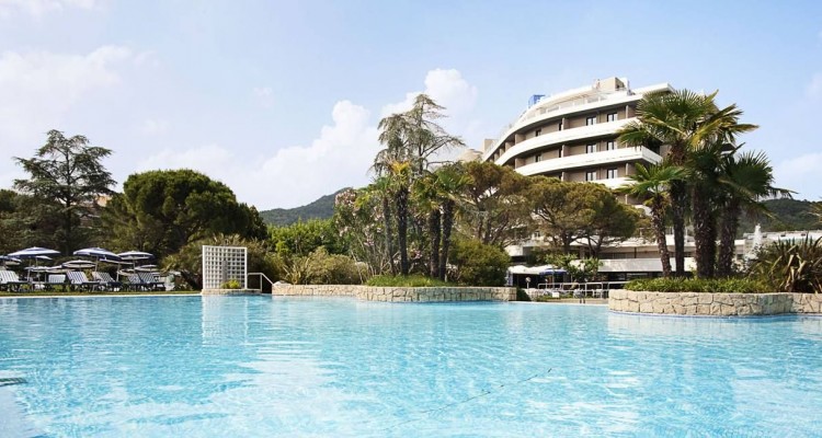 Hotel Majestic Radisson Blu Resort 4* - 4 dni/ 3 noči, 2x green fee
